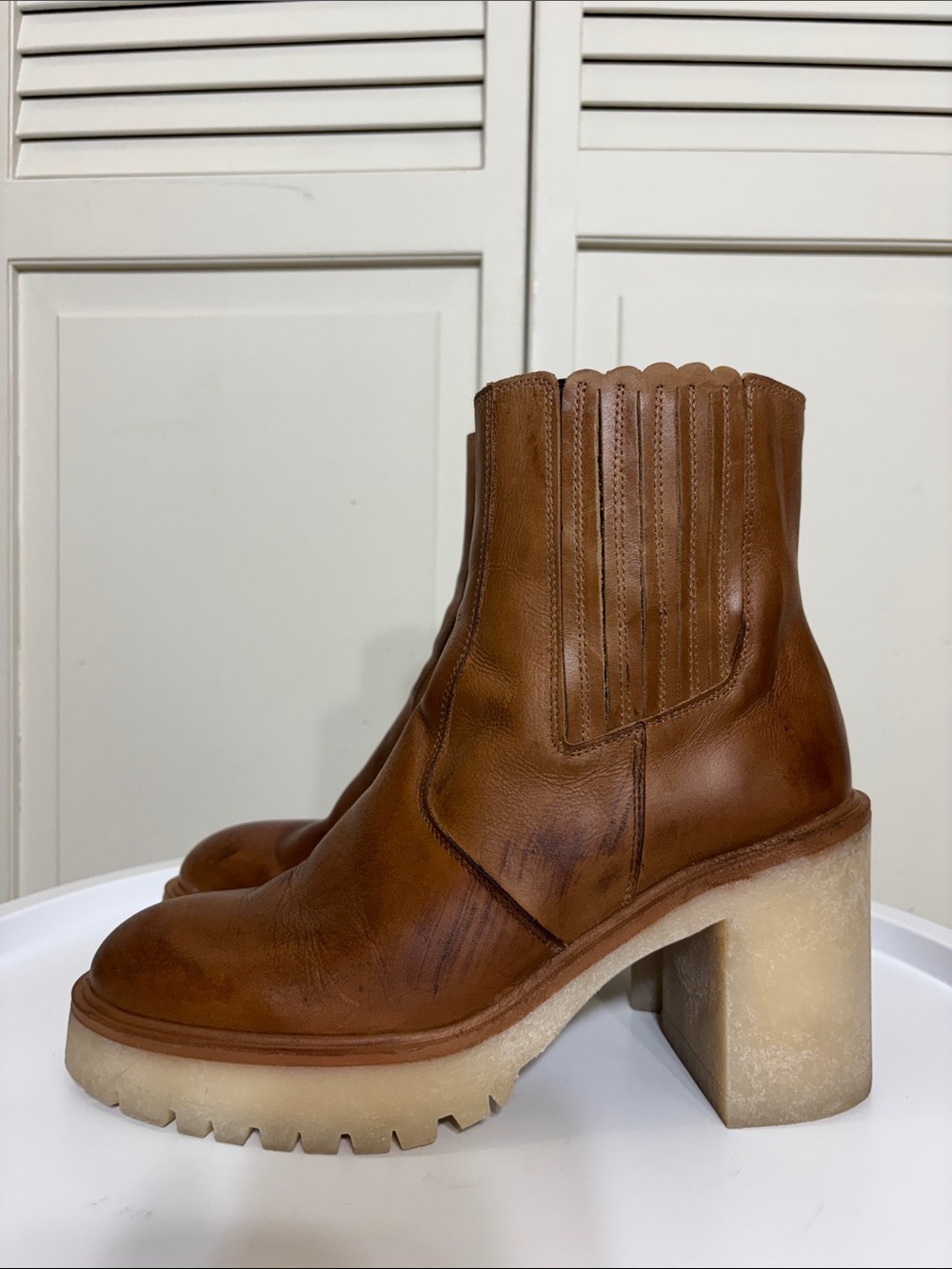 FREE PEOPLE James Women's Chelsea Leather Chunky Heel Boots Size 9